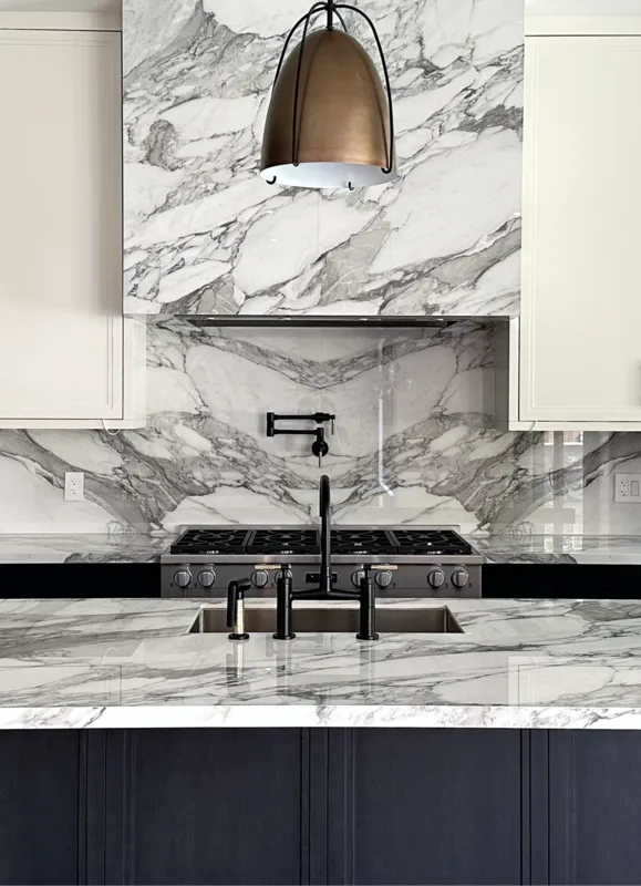 Kitchen Backsplash & Countertop project photo 1 by Prime Tiling Toronto