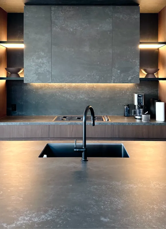 Kitchen Backsplash & Countertop project photo 5 by Prime Tiling Toronto